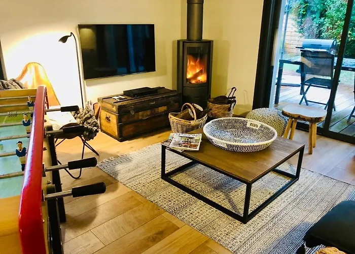 فيلة Oasis لا تاسْتْ دو بوك