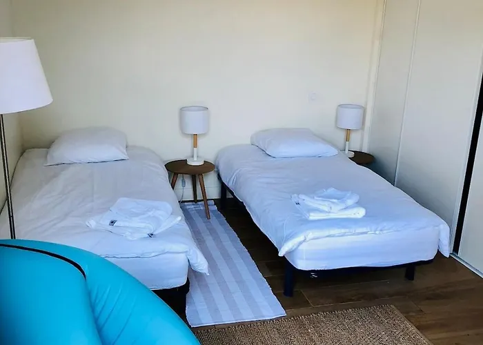 فيلة Oasis لا تاسْتْ دو بوك